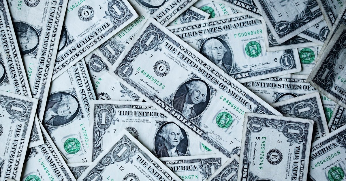 🏛️ Alphabet Dow Jones में शामिल, Microsoft +5.71%, S&P Equal Weight रिकॉर्ड — US बाजार का संकेत क्या है?