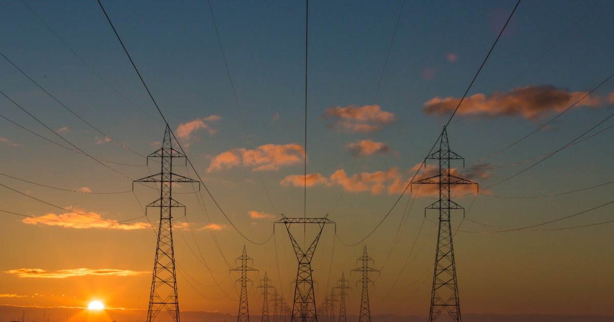🚂 IRFC OFS: सरकार ने ₹2,084 करोड़ जुटाए | Transrail ₹459 करोड़ ऑर्डर | Power Grid Borrowing बढ़ी | Waaree का US सफाई