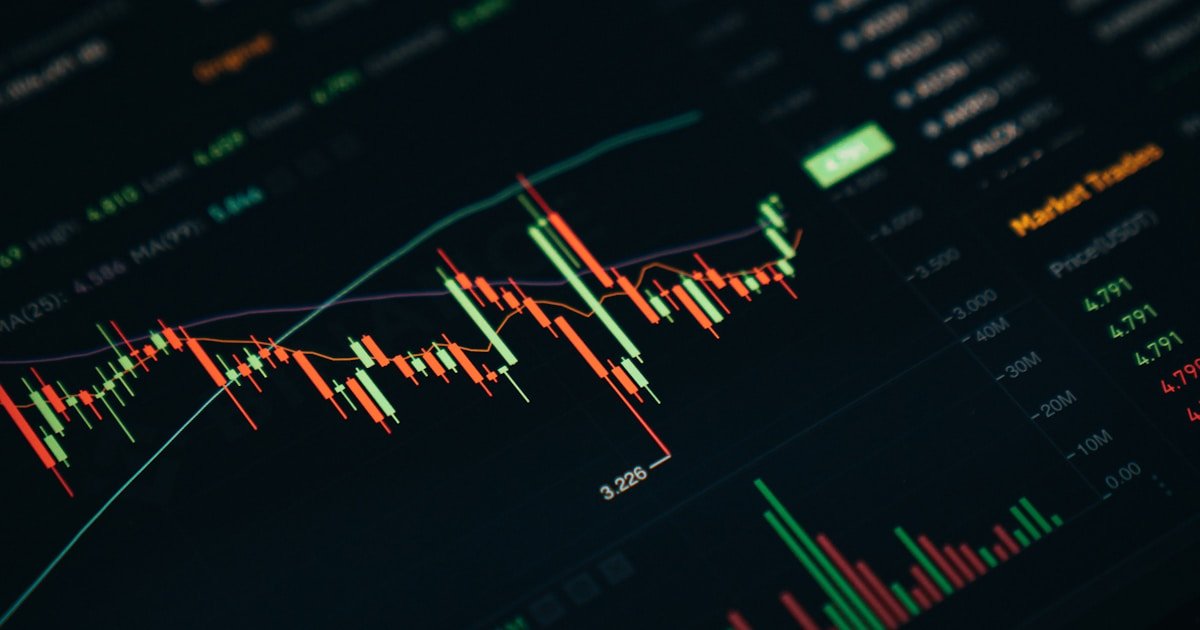 🚨 US-Iran हमलों से Bitcoin $59,000 से नीचे — $180M Liquidation! Extreme Fear में Whales खरीद रहे हैं?